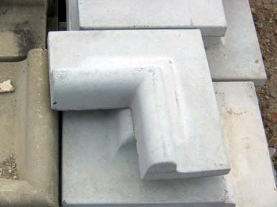 EZ Edge 90 Reverse Corners 2 Livonia Michigan, Patio Blocks Livonia Michigan, Porch Steps Livonia Michigan, Cement Edging Livonia Michigan